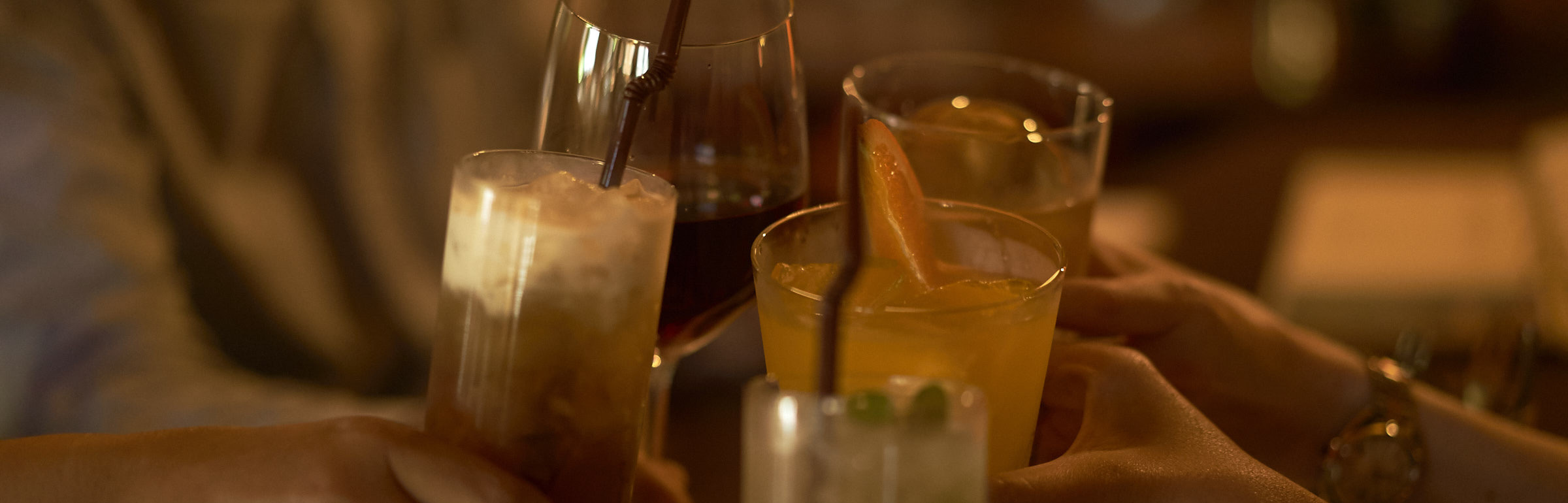 カクテル　乾杯